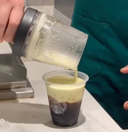 pour-sweet-golden-foam-on-top-cold-brew-coffee