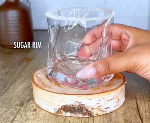 rim glass with sugar