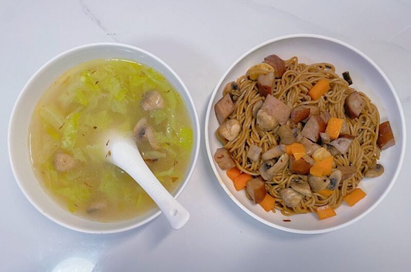 All in One Pot! Scallion Oil Noodles + Stir-Fried Carrots, Mushrooms & Sausage + Veggie Soup