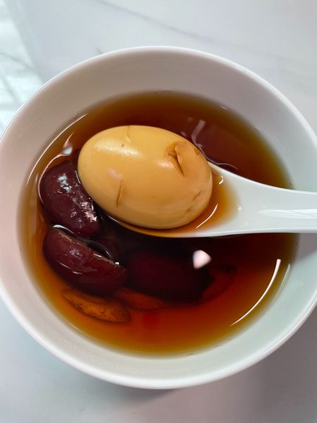 enjoy Chinese hearbal danggui eggs soup