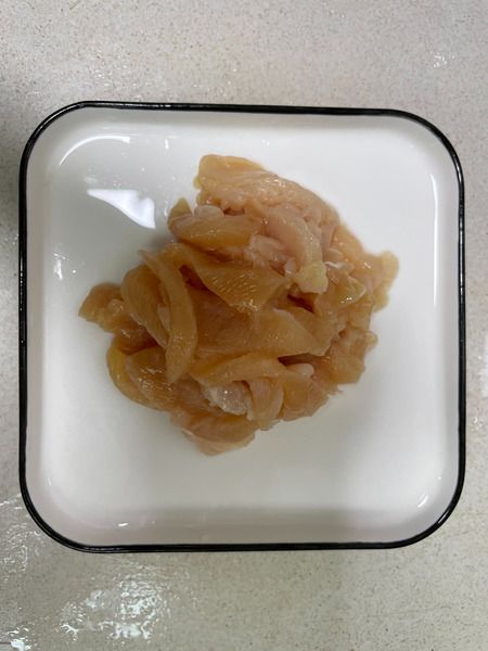 step 2-2 wash and slice chicken breast